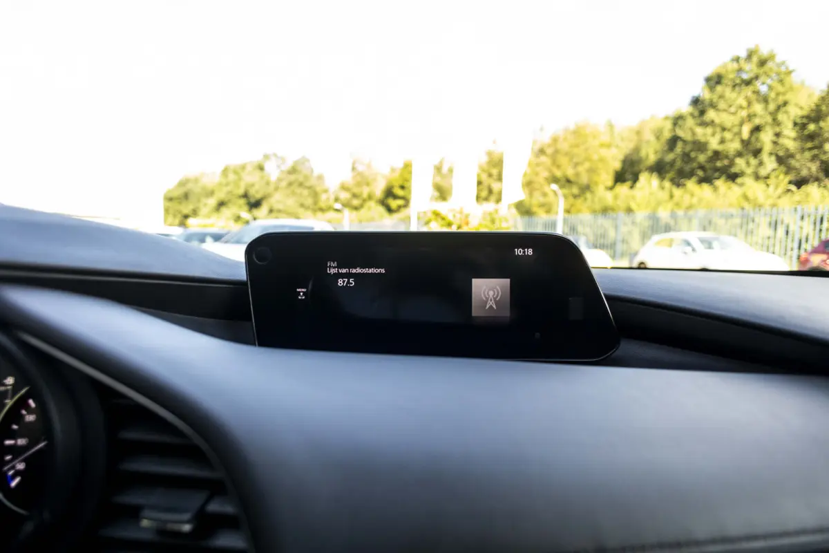 2.0 e-SkyActiv-G M Hybrid 122 Luxury
