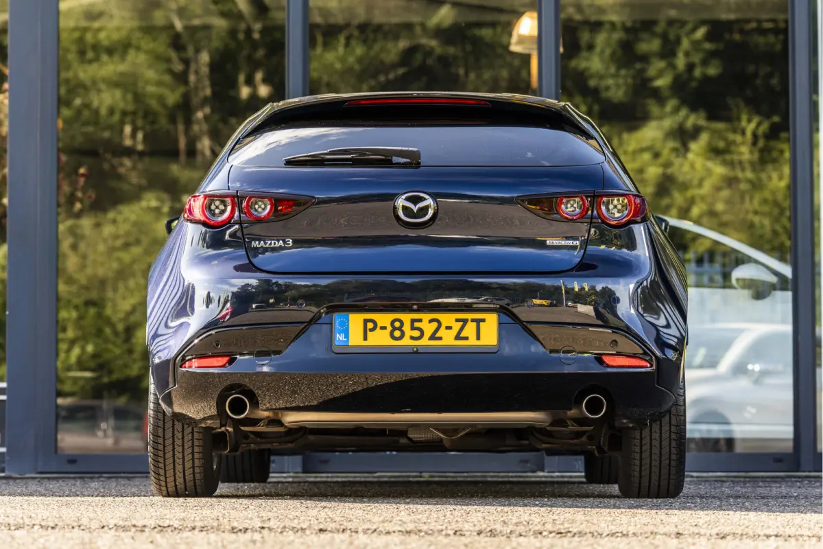 2.0 e-SkyActiv-G M Hybrid 122 Luxury