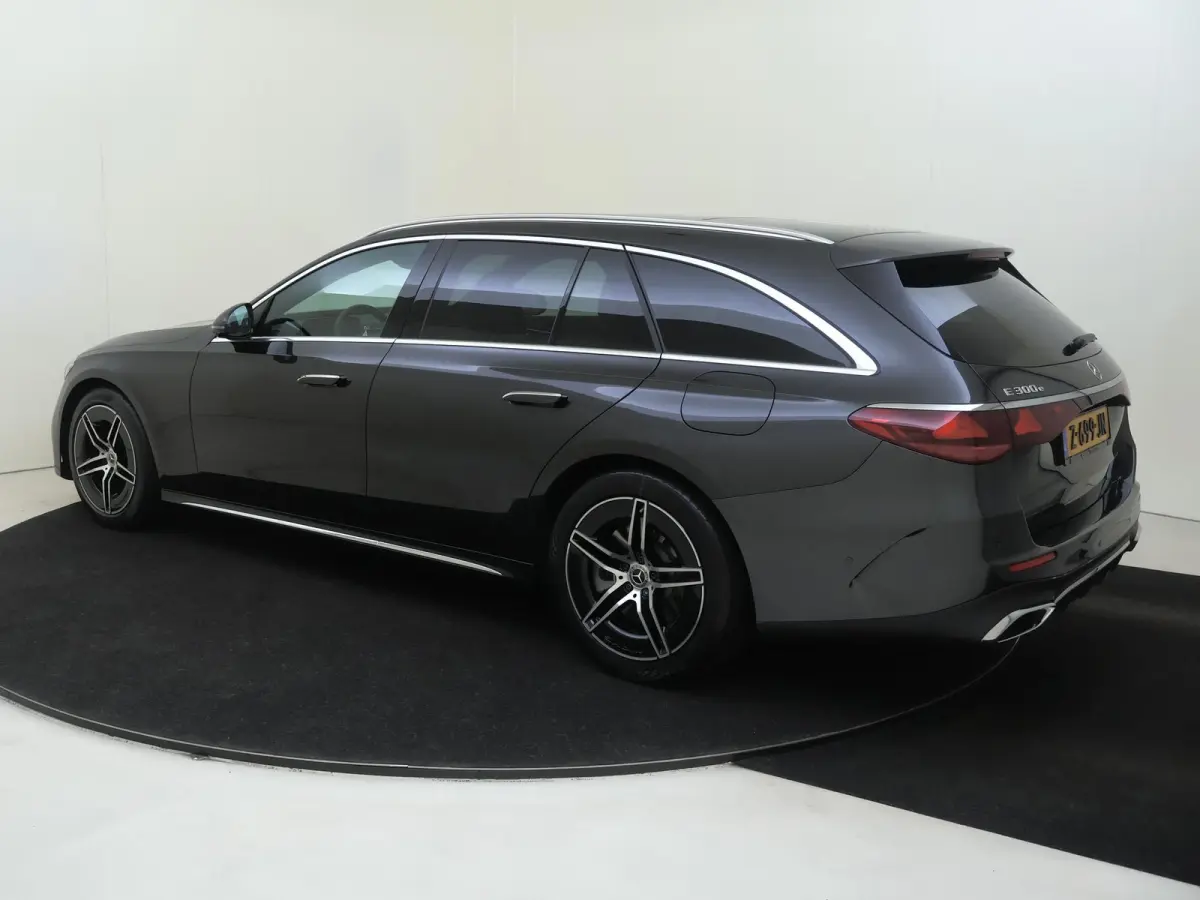 300 e AMG Line Rijassistentiepakket/ memory seats/ keyless Go/ Digital light / 360 Camera /