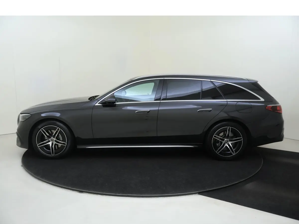 300 e AMG Line Rijassistentiepakket/ memory seats/ keyless Go/ Digital light / 360 Camera /