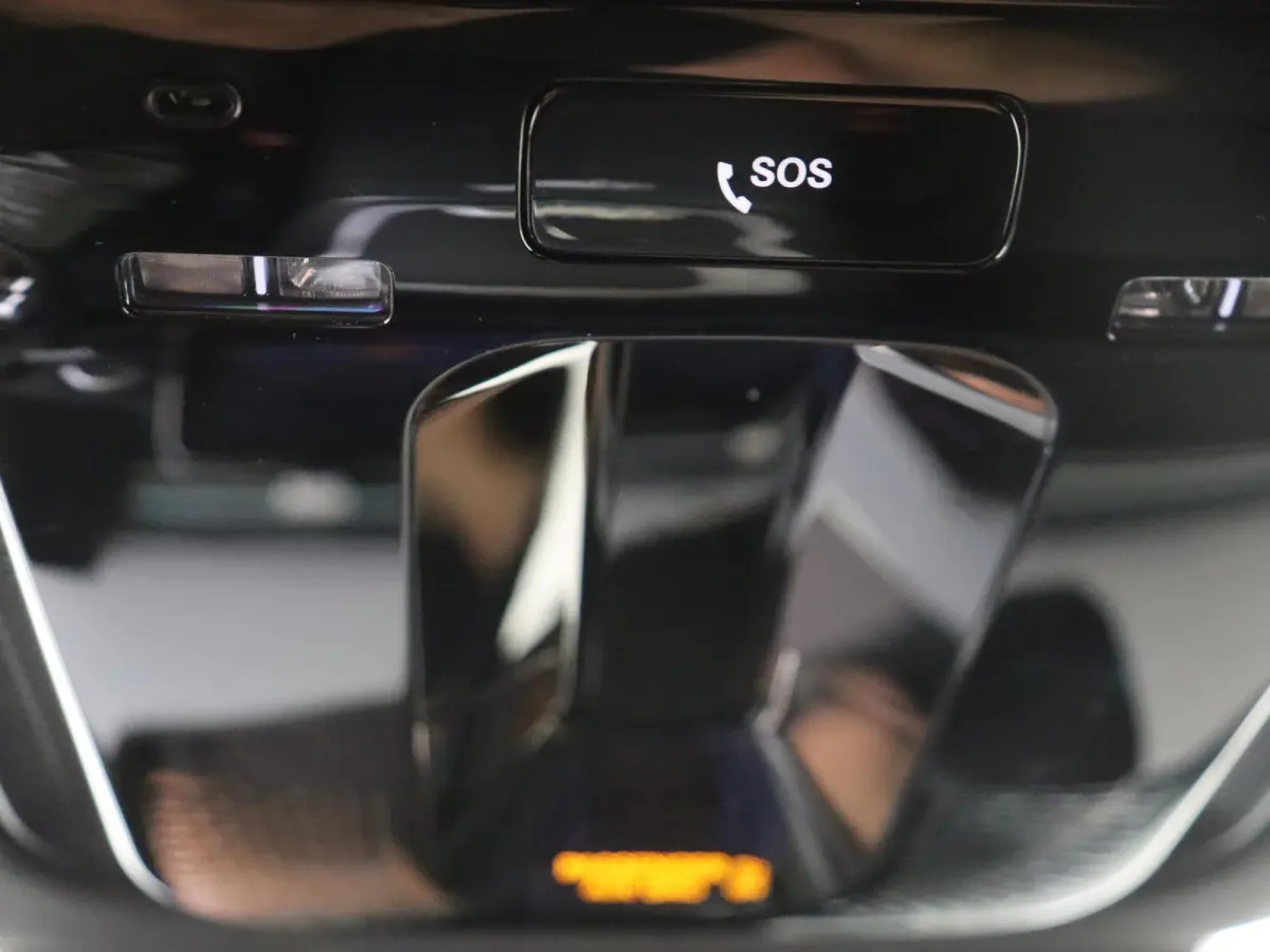 300 e AMG Line Rijassistentiepakket/ memory seats/ keyless Go/ Digital light / 360 Camera /