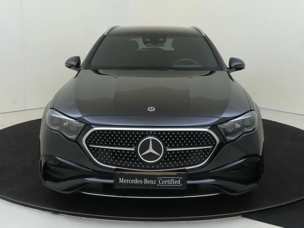 300 e AMG Line Rijassistentiepakket/ memory seats/ keyless Go/ Digital light / 360 Camera /