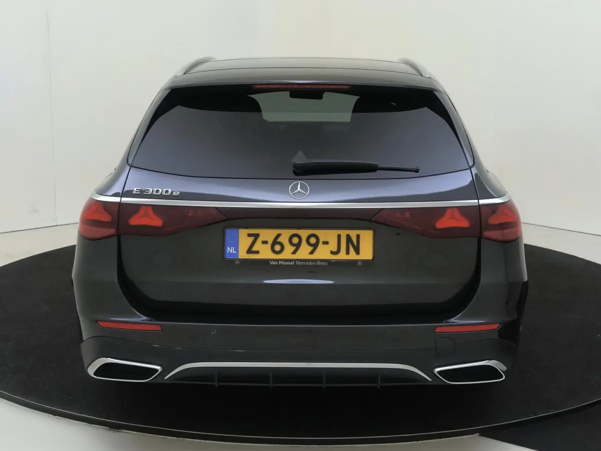 300 e AMG Line Rijassistentiepakket/ memory seats/ keyless Go/ Digital light / 360 Camera /