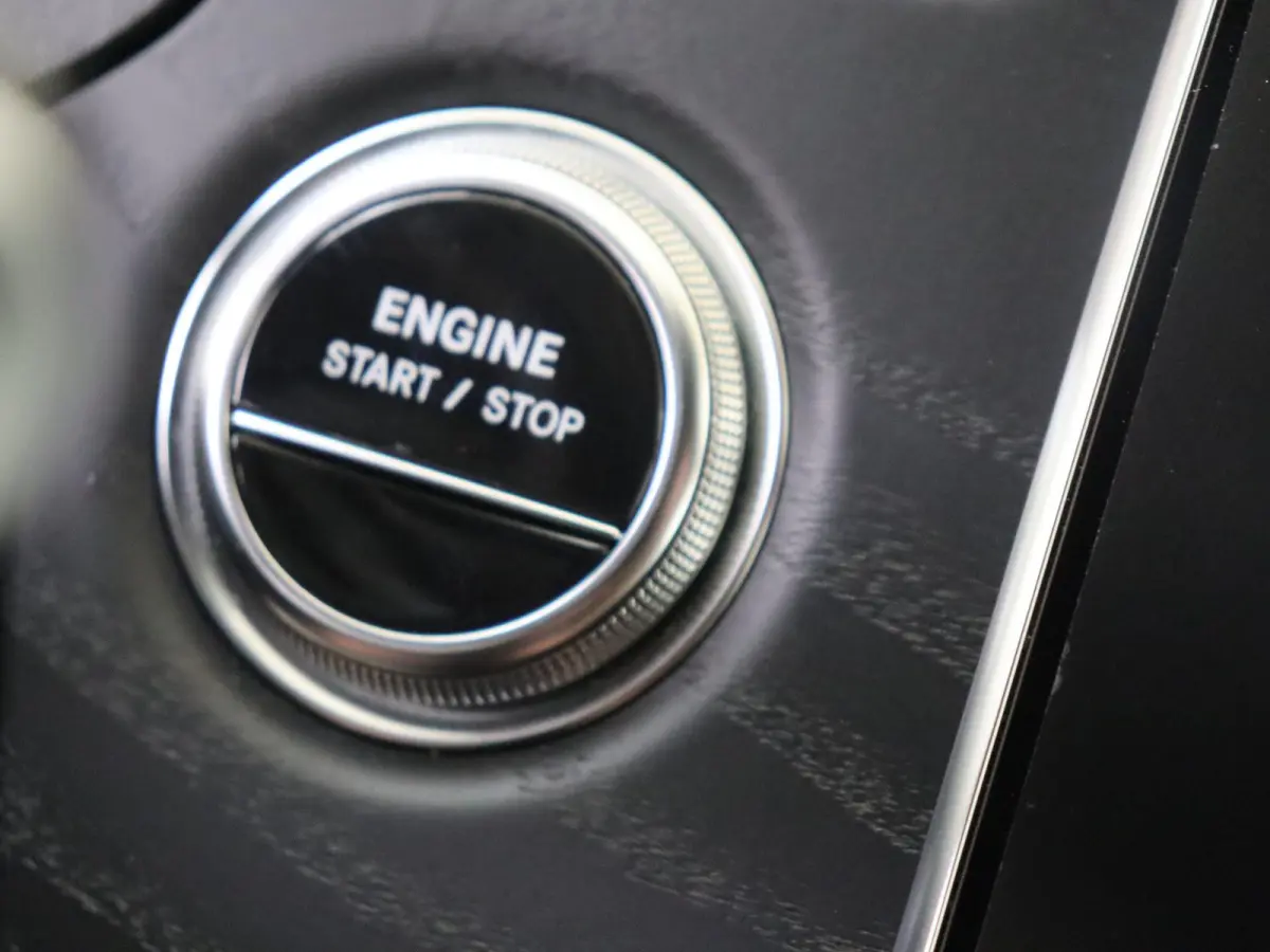 300 e AMG Line Rijassistentiepakket/ memory seats/ keyless Go/ Digital light / 360 Camera /