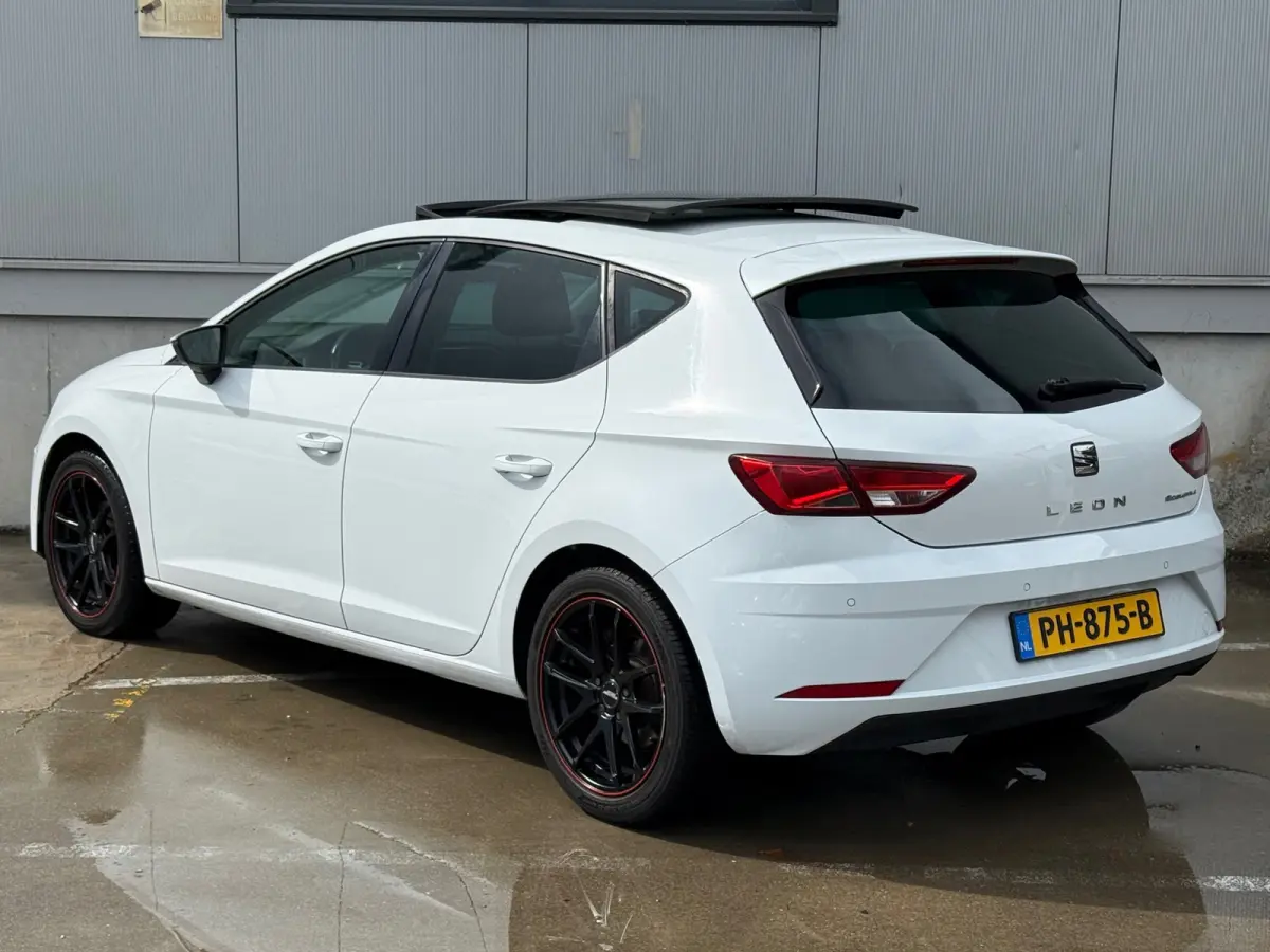 1.0 EcoTSI / NAP / Navi / Panorma / Leder - Alcantara / Carplay / Inruil mog.