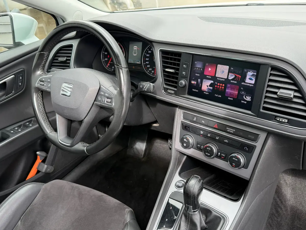 1.0 EcoTSI / NAP / Navi / Panorma / Leder - Alcantara / Carplay / Inruil mog.