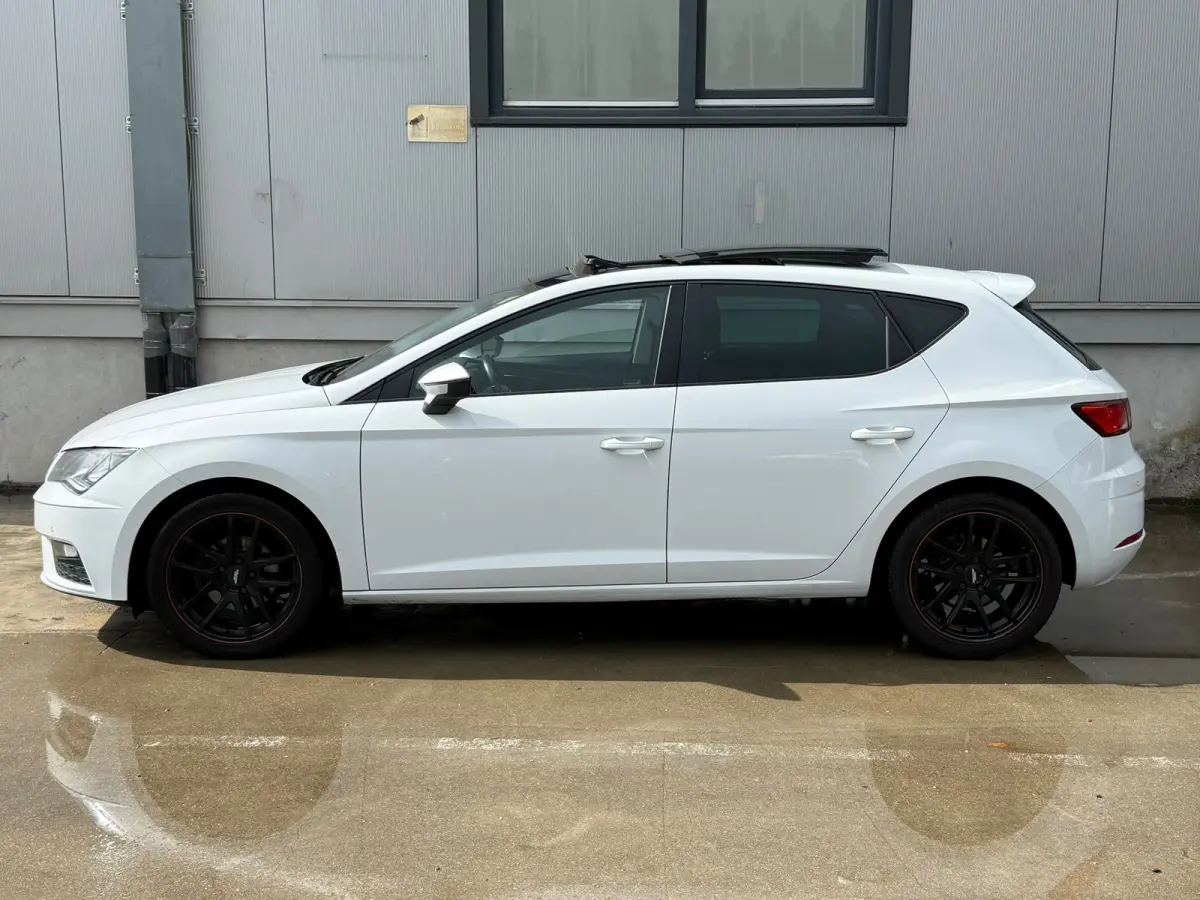 1.0 EcoTSI / NAP / Navi / Panorma / Leder - Alcantara / Carplay / Inruil mog.