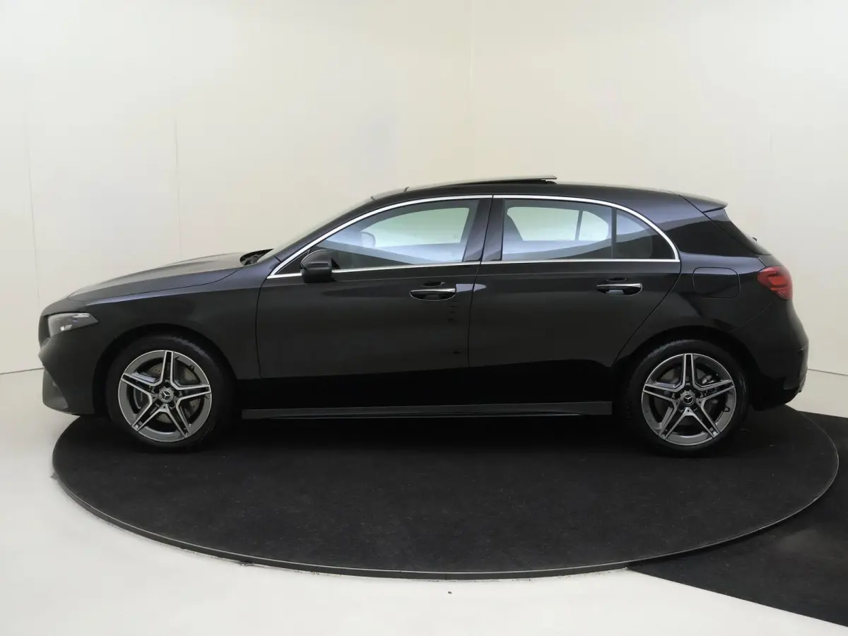 250 e Business Solution AMG Panoramadak - Carplay - Stoelverwarming - Achteruitrijcamera - 18 Inch