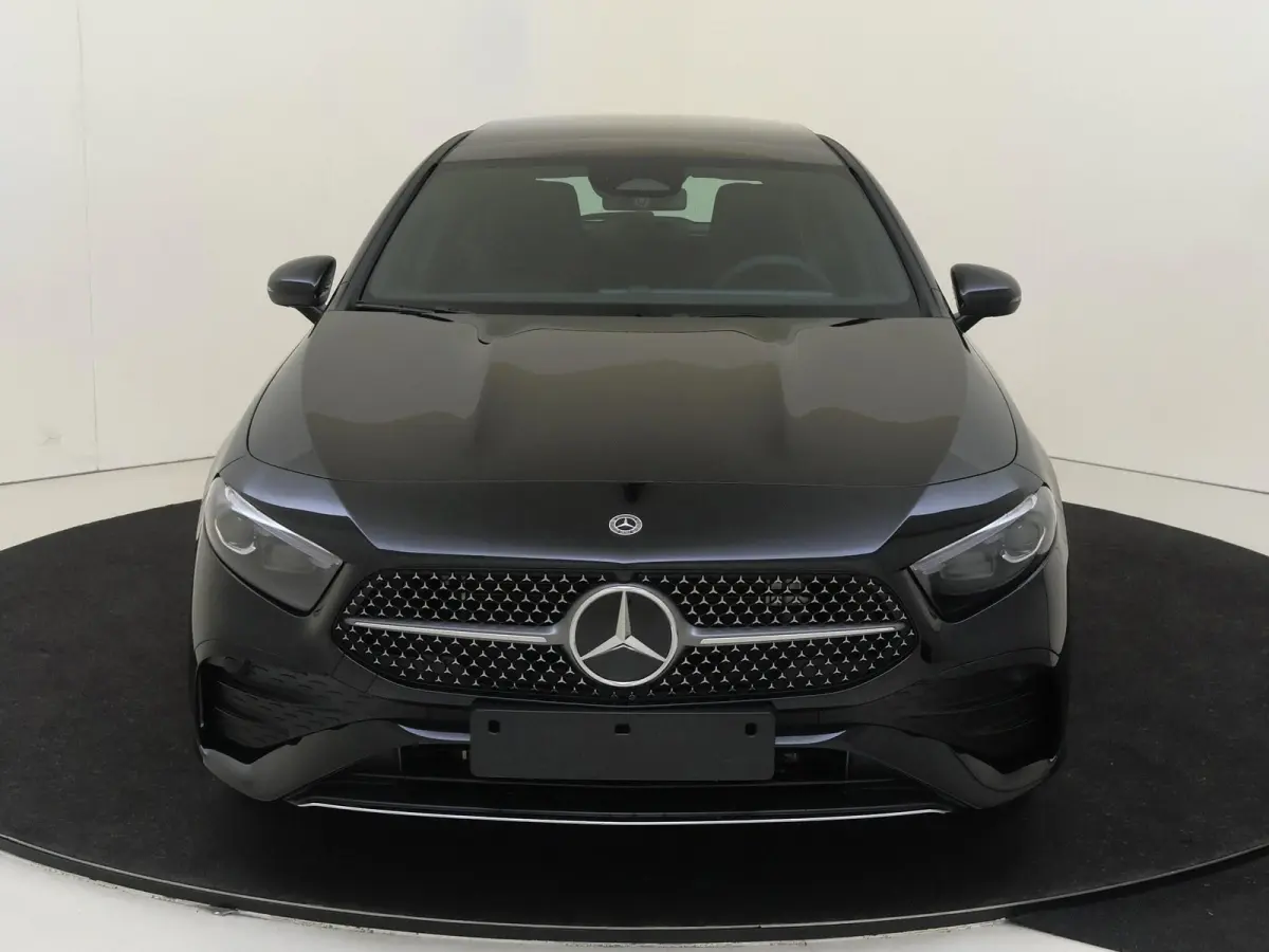 250 e Business Solution AMG Panoramadak - Carplay - Stoelverwarming - Achteruitrijcamera - 18 Inch