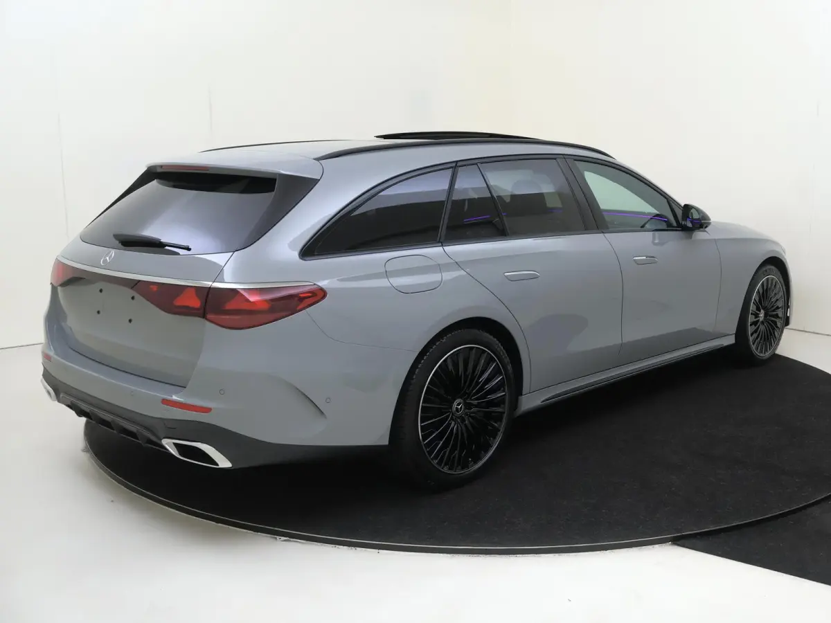 300 e Sport Edition Premium Plus - Nappa Leder - Rijassistentiepakket Plus - Luchtvering - 20 Inch - Carplay