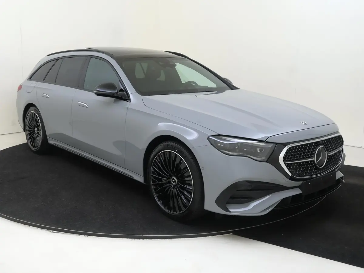 300 e Sport Edition Premium Plus - Nappa Leder - Rijassistentiepakket Plus - Luchtvering - 20 Inch - Carplay
