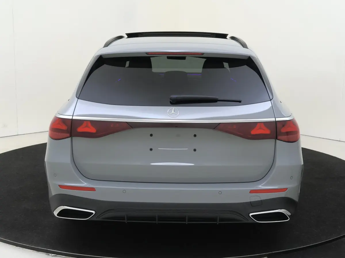 300 e Sport Edition Premium Plus - Nappa Leder - Rijassistentiepakket Plus - Luchtvering - 20 Inch - Carplay