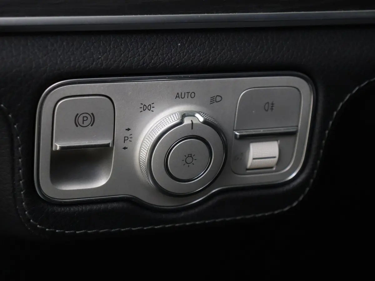 350 e 4MATIC Premium / Panoramadak/ Burmester/ 21 inch/ AIRMATIC/ Night/ Leder