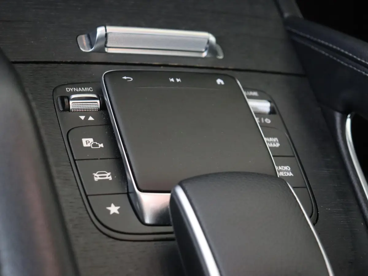 350 e 4MATIC Premium / Panoramadak/ Burmester/ 21 inch/ AIRMATIC/ Night/ Leder
