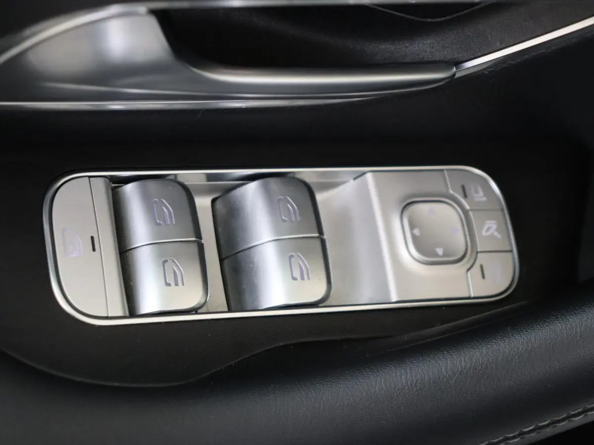 350 e 4MATIC Premium / Panoramadak/ Burmester/ 21 inch/ AIRMATIC/ Night/ Leder