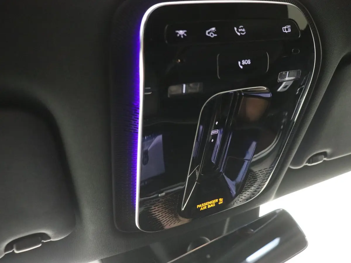 300 e Sport Edition Panoramadak / Superscreen / Memory Seats / 360 Camera / Privacy Glass / Stoelventilatie + Verwarming /