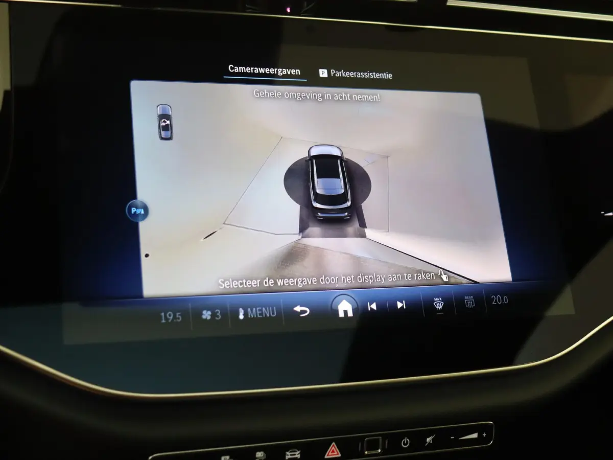 300 e Sport Edition Panoramadak / Superscreen / Memory Seats / 360 Camera / Privacy Glass / Stoelventilatie + Verwarming /