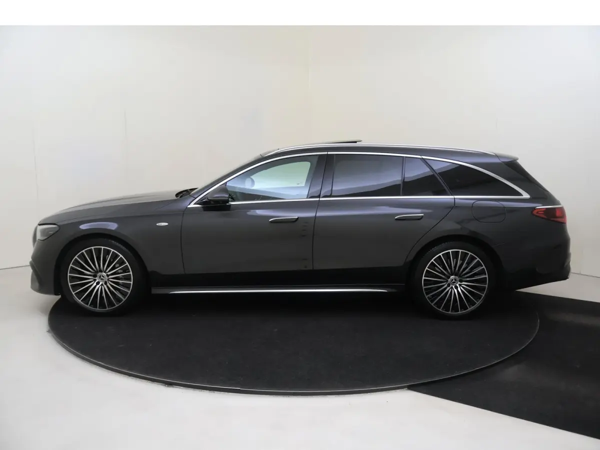 300 e Sport Edition Panoramadak / Superscreen / Memory Seats / 360 Camera / Privacy Glass / Stoelventilatie + Verwarming /