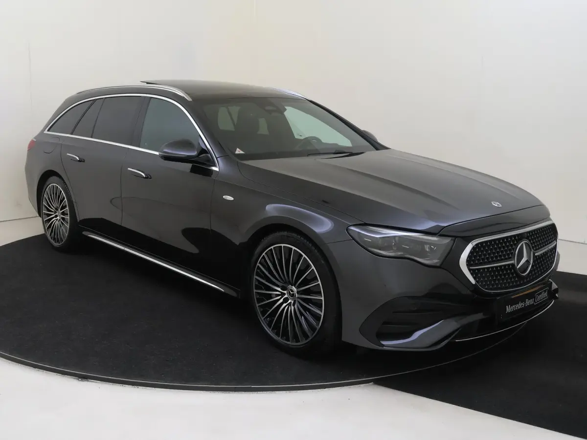 300 e Sport Edition Panoramadak / Superscreen / Memory Seats / 360 Camera / Privacy Glass / Stoelventilatie + Verwarming /