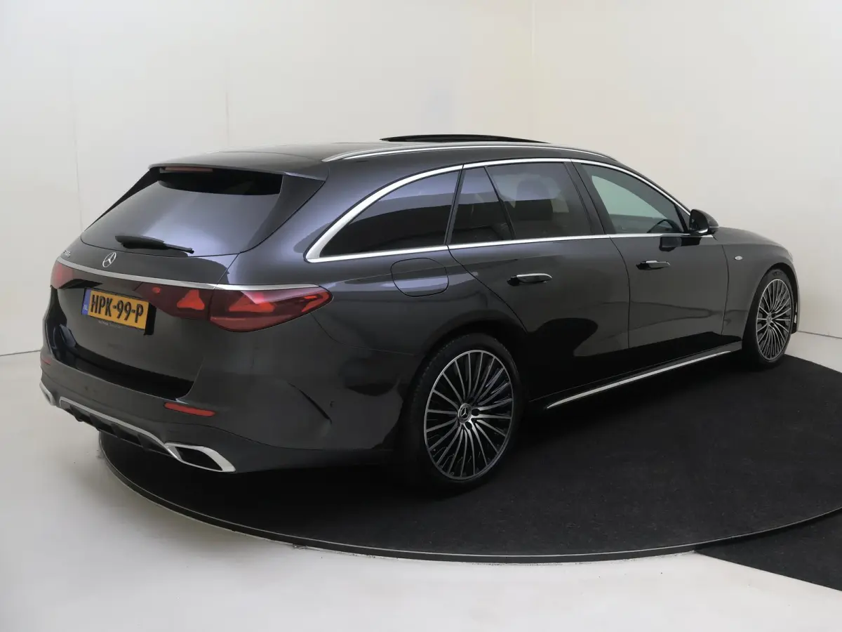 300 e Sport Edition Panoramadak / Superscreen / Memory Seats / 360 Camera / Privacy Glass / Stoelventilatie + Verwarming /