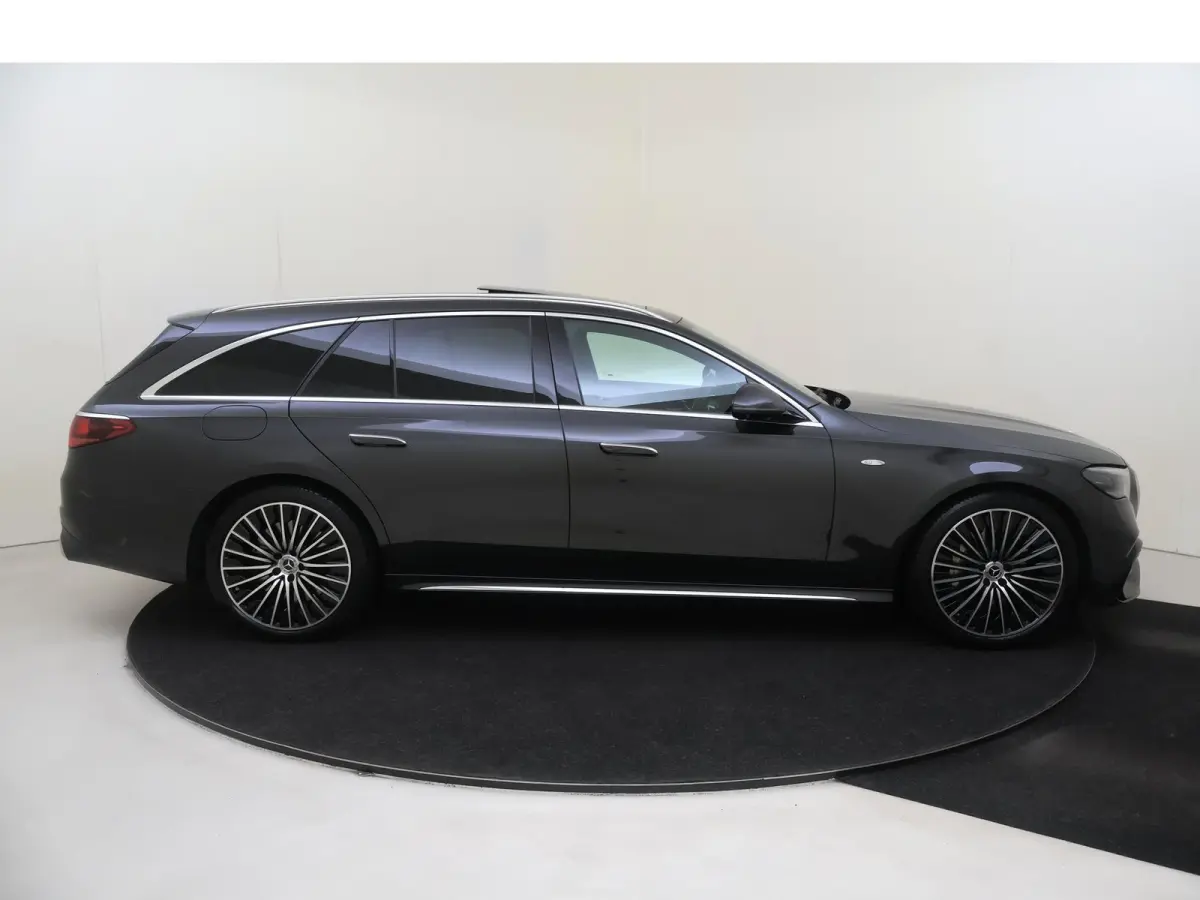 300 e Sport Edition Panoramadak / Superscreen / Memory Seats / 360 Camera / Privacy Glass / Stoelventilatie + Verwarming /