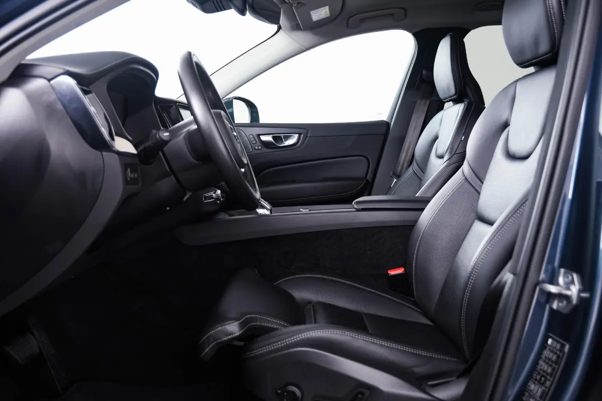 2.0 T6 Plug-in hybrid AWD Inscription Trekhaak - Panoramadak - Adaptieve Cruise Contol - Head up - Harman Kardon - Stoelmassage - Elektrisch verstelbare/verwarmde stoelen -