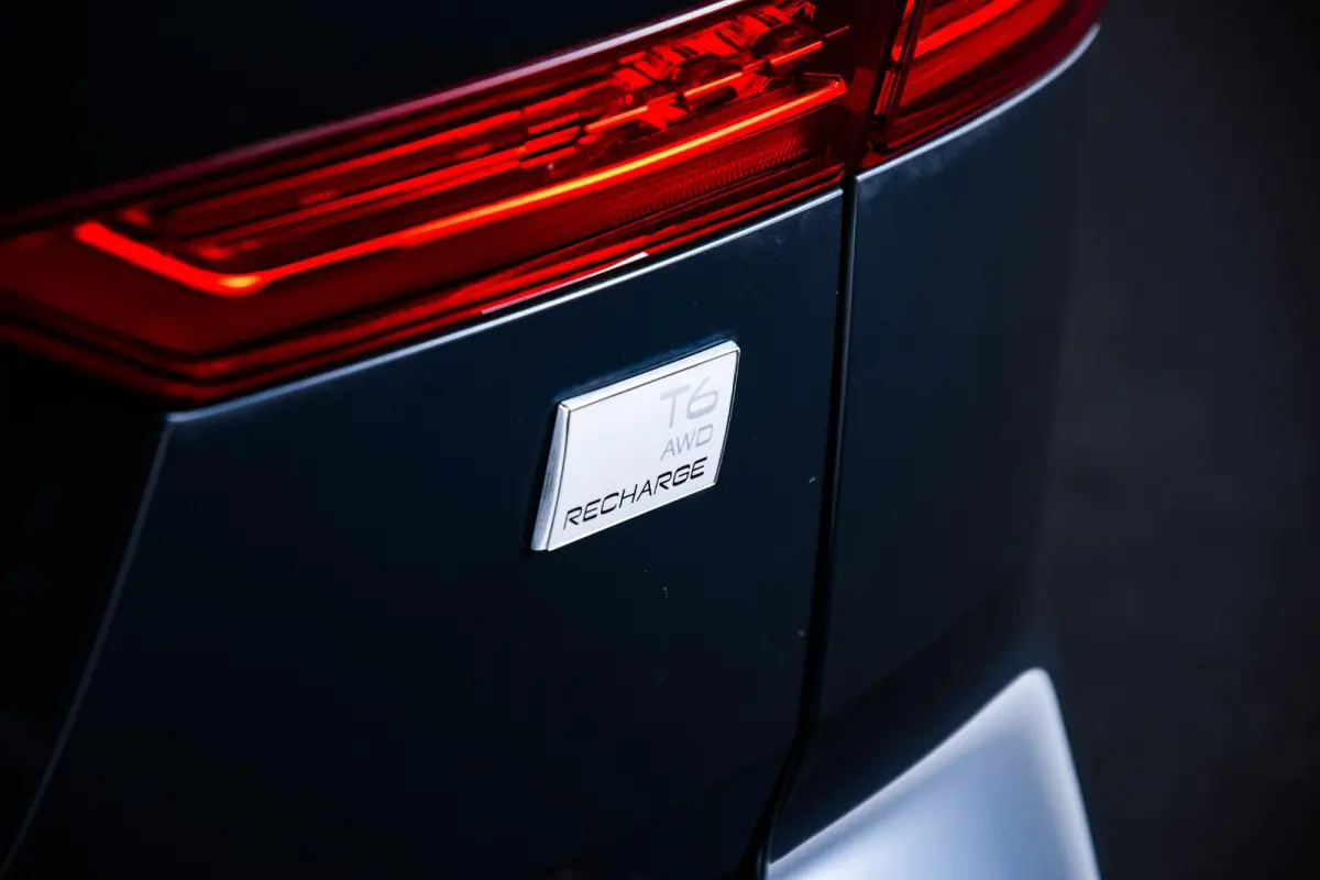 2.0 T6 Plug-in hybrid AWD Inscription Trekhaak - Panoramadak - Adaptieve Cruise Contol - Head up - Harman Kardon - Stoelmassage - Elektrisch verstelbare/verwarmde stoelen -