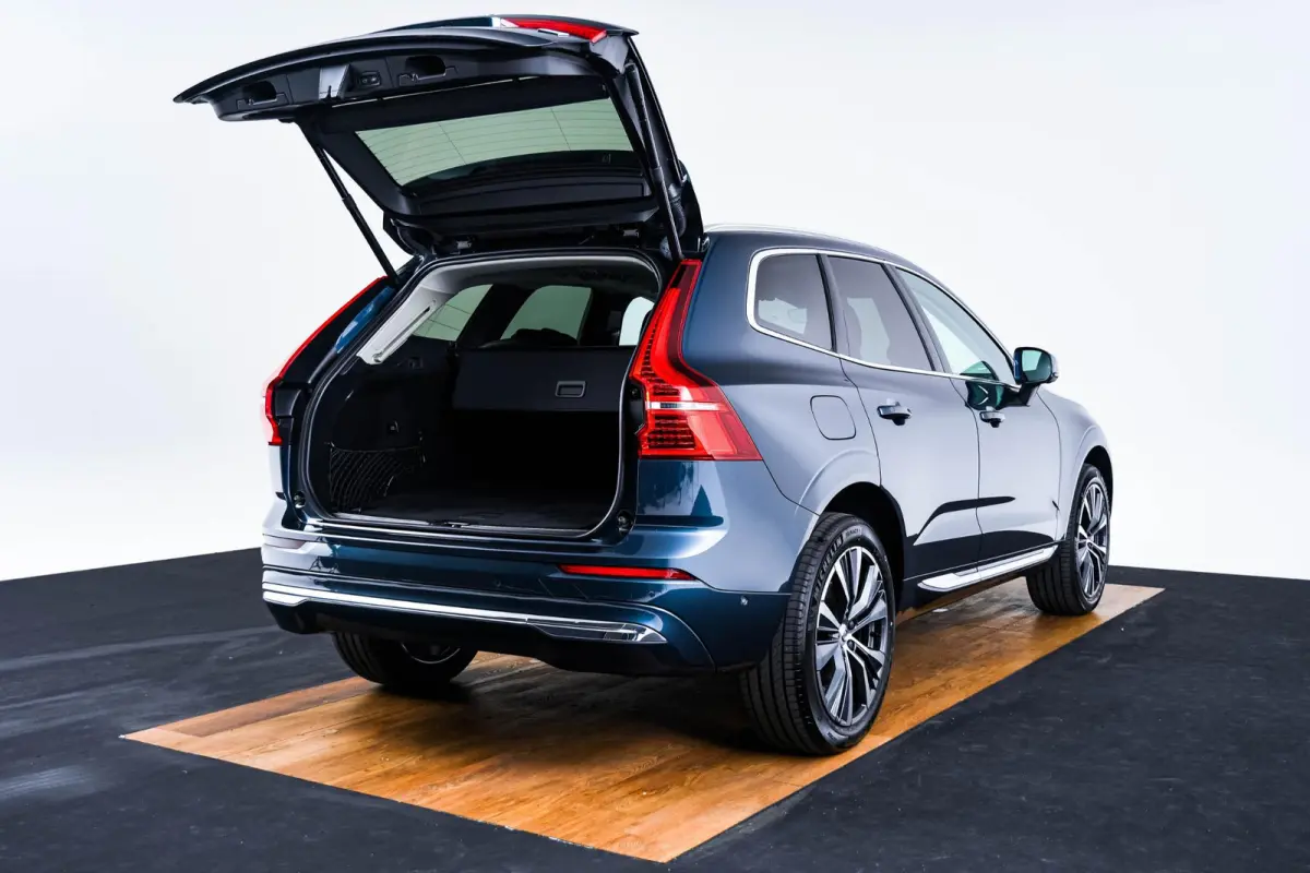2.0 T6 Plug-in hybrid AWD Inscription Trekhaak - Panoramadak - Adaptieve Cruise Contol - Head up - Harman Kardon - Stoelmassage - Elektrisch verstelbare/verwarmde stoelen -