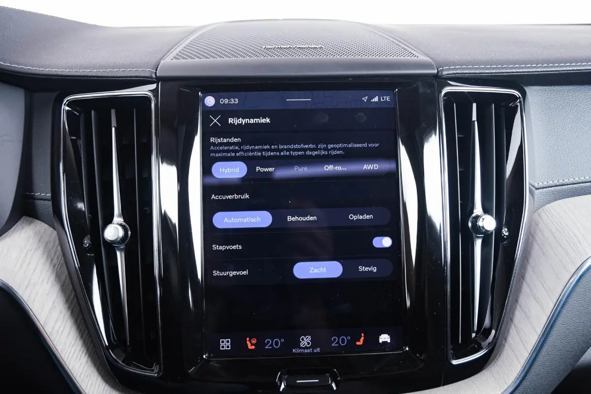 2.0 T6 Plug-in hybrid AWD Inscription Trekhaak - Panoramadak - Adaptieve Cruise Contol - Head up - Harman Kardon - Stoelmassage - Elektrisch verstelbare/verwarmde stoelen -