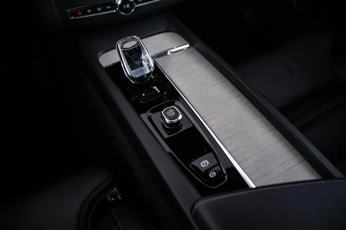 2.0 T6 Plug-in hybrid AWD Inscription Trekhaak - Panoramadak - Adaptieve Cruise Contol - Head up - Harman Kardon - Stoelmassage - Elektrisch verstelbare/verwarmde stoelen -