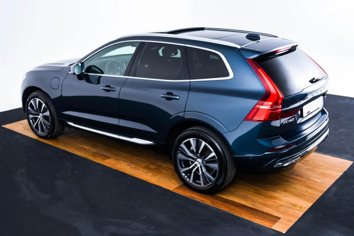 2.0 T6 Plug-in hybrid AWD Inscription Trekhaak - Panoramadak - Adaptieve Cruise Contol - Head up - Harman Kardon - Stoelmassage - Elektrisch verstelbare/verwarmde stoelen -