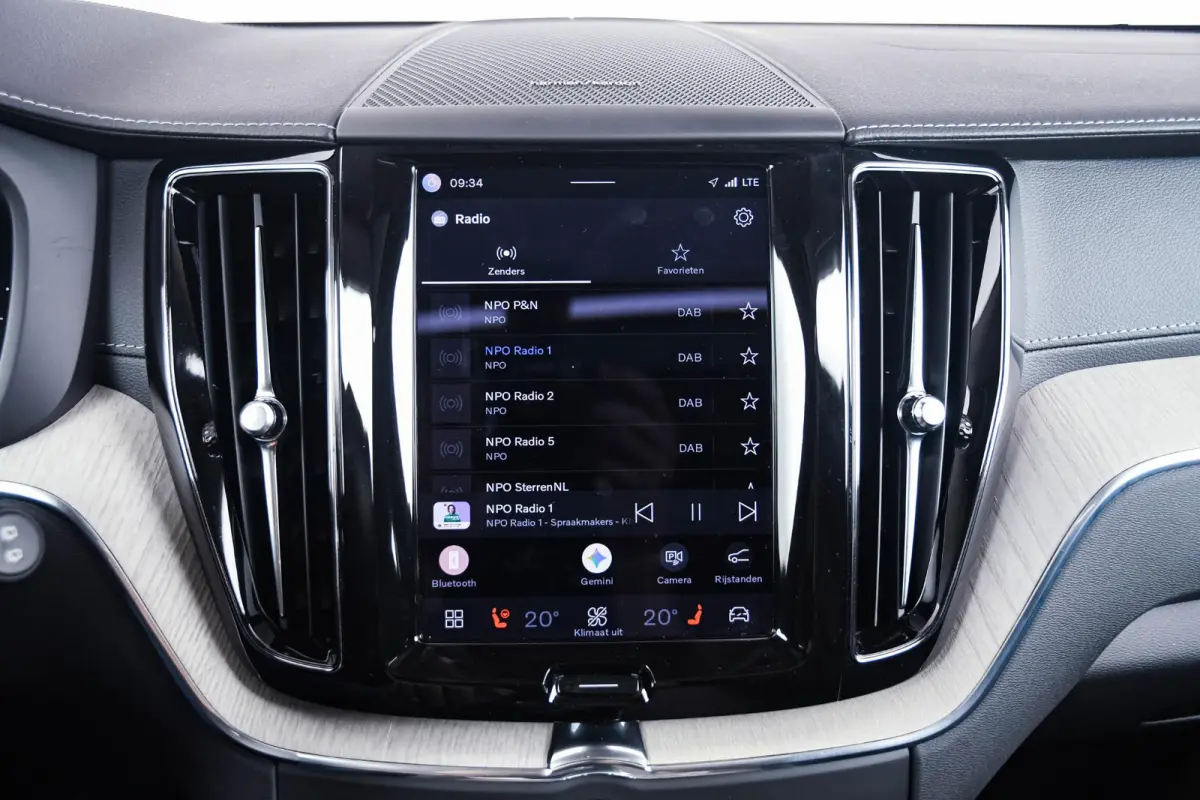2.0 T6 Plug-in hybrid AWD Inscription Trekhaak - Panoramadak - Adaptieve Cruise Contol - Head up - Harman Kardon - Stoelmassage - Elektrisch verstelbare/verwarmde stoelen -