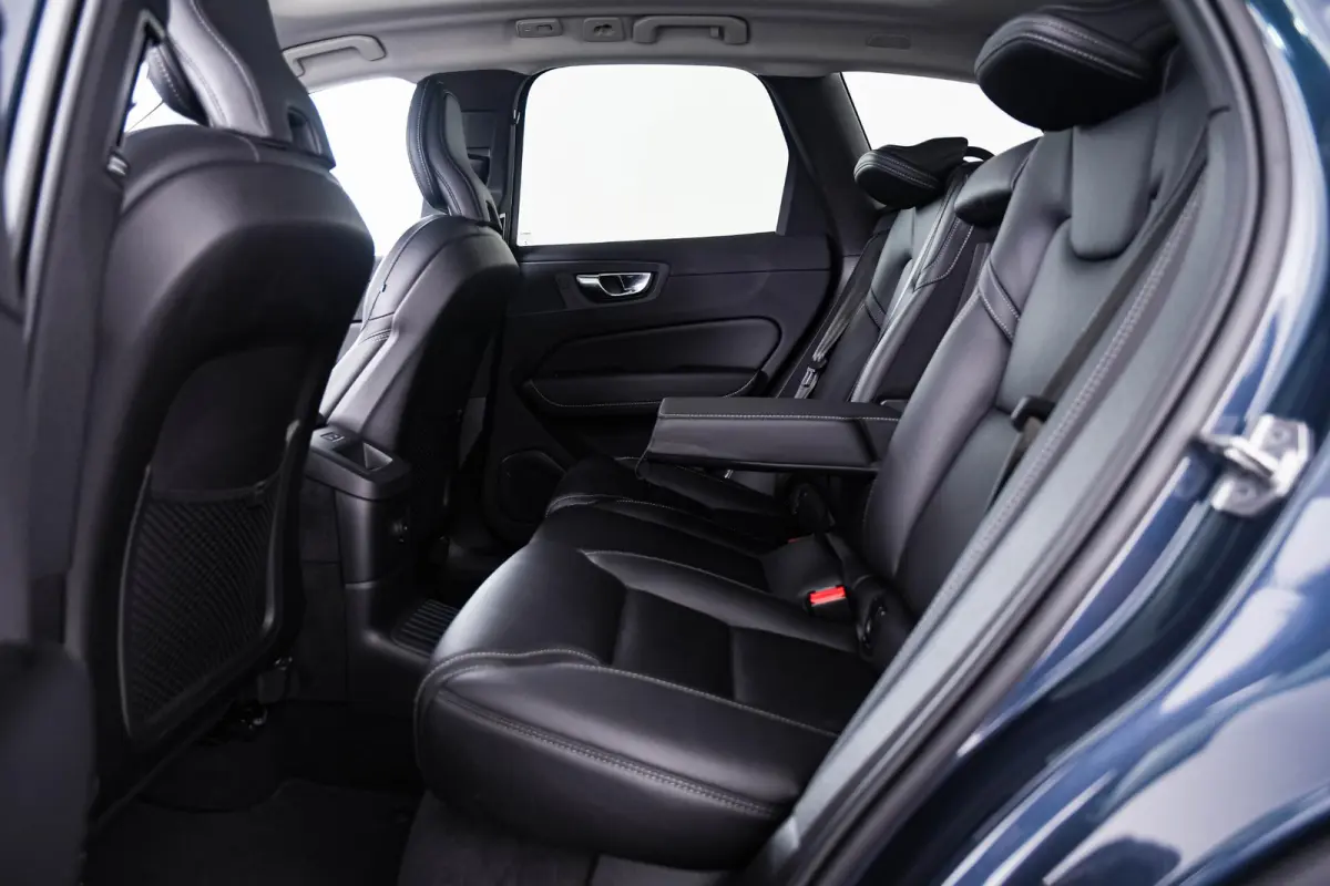 2.0 T6 Plug-in hybrid AWD Inscription Trekhaak - Panoramadak - Adaptieve Cruise Contol - Head up - Harman Kardon - Stoelmassage - Elektrisch verstelbare/verwarmde stoelen -