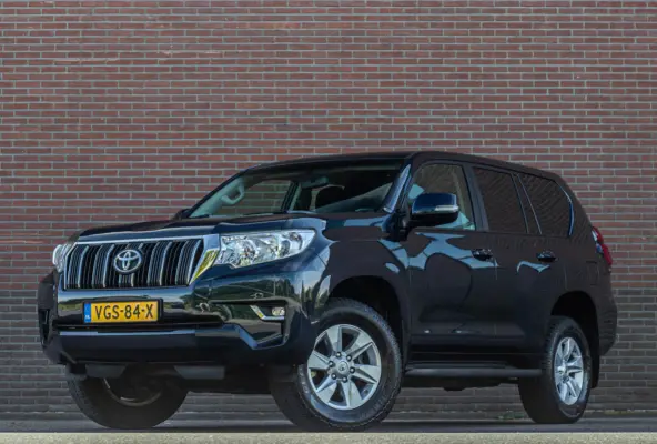 2.8 D-4D-F Blind Van, 107.000km NAP, Camera, DAB+, Keyless, Trekhaak, Navigatie, LED.
