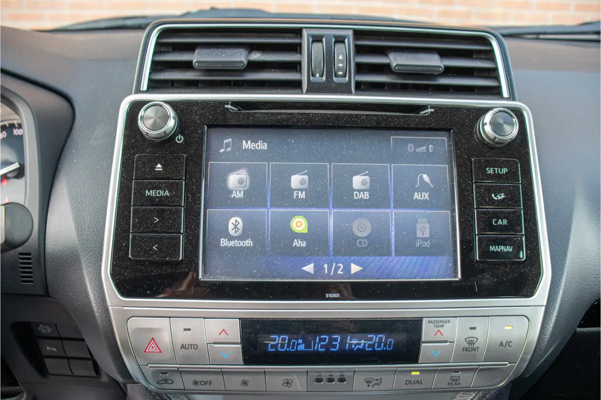 2.8 D-4D-F Blind Van, 107.000km NAP, Camera, DAB+, Keyless, Trekhaak, Navigatie, LED.