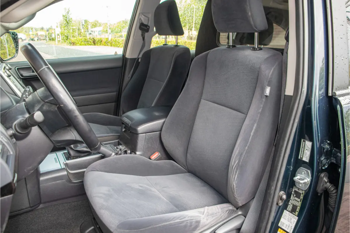 2.8 D-4D-F Blind Van, 107.000km NAP, Camera, DAB+, Keyless, Trekhaak, Navigatie, LED.
