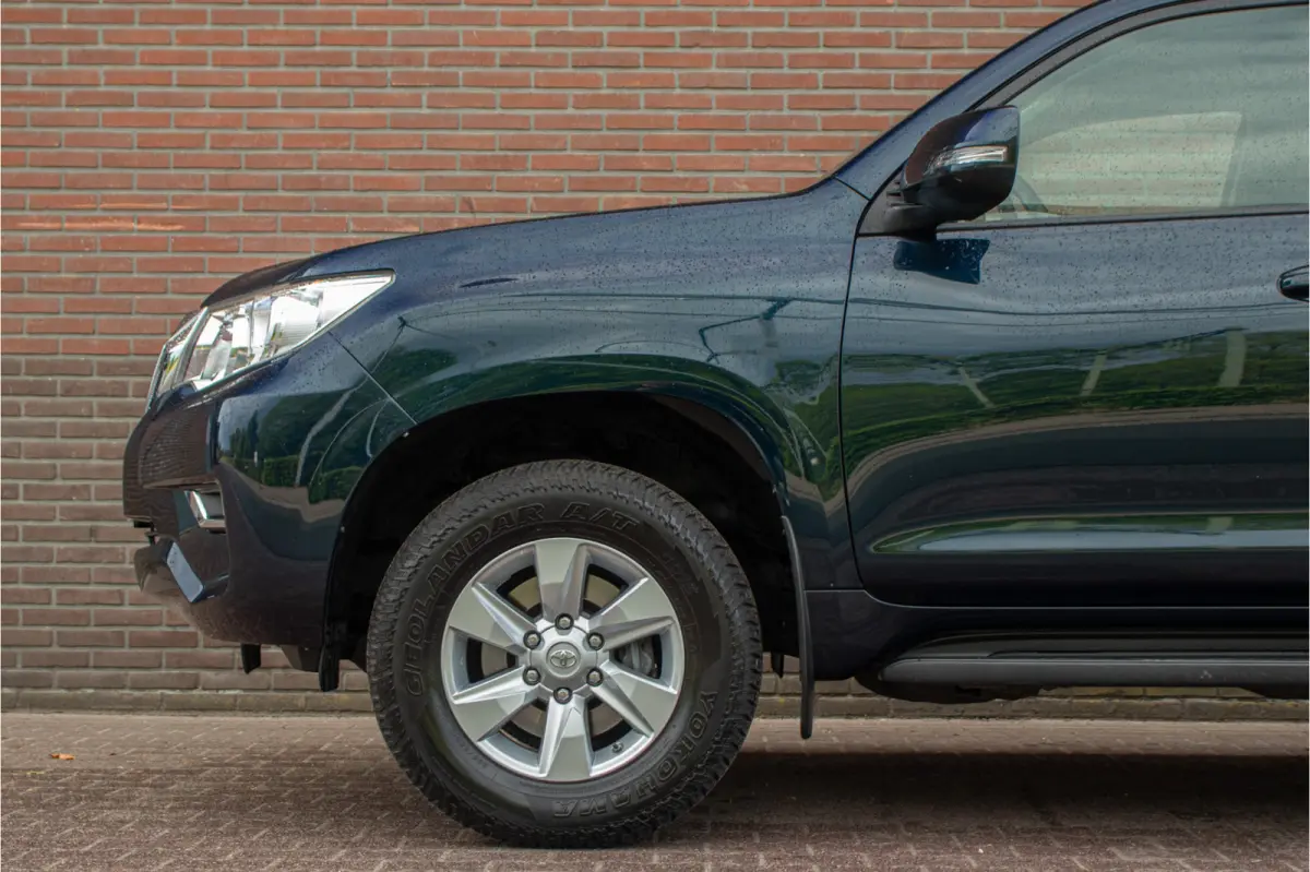 2.8 D-4D-F Blind Van, 107.000km NAP, Camera, DAB+, Keyless, Trekhaak, Navigatie, LED.