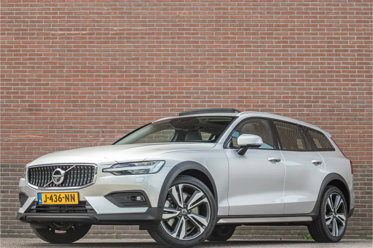 B5 AWD Pro, Origineel NL, Nappaleder, Stoelkoeling, Trekhaak, Panoramadak, Massage, 360 Camera, Harman Kardon.