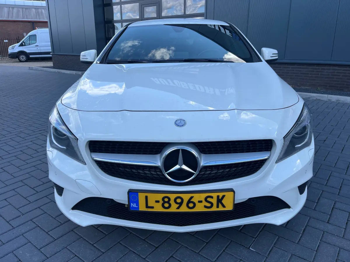 180 Edition Ambition Xenon/Stoelverwarming/Led/Cruise/Camera