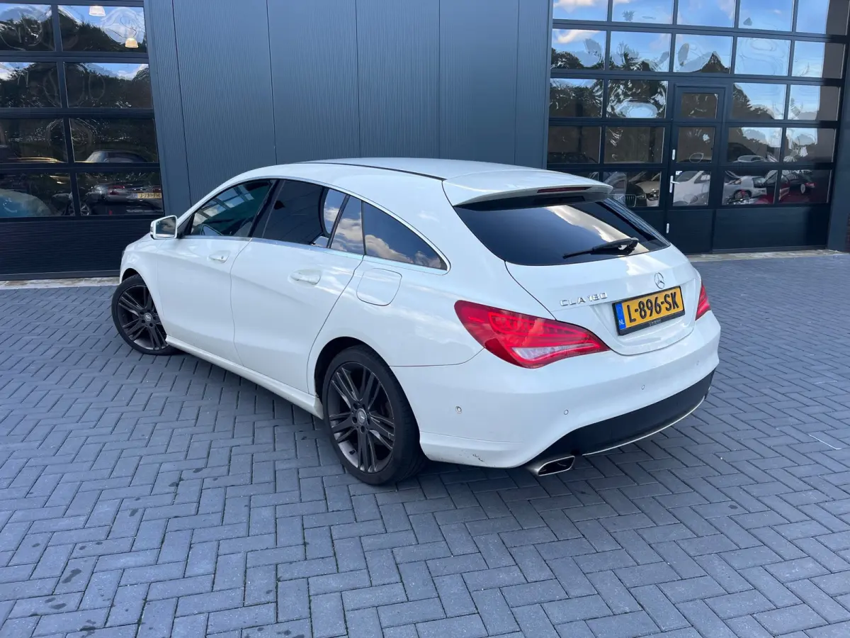 180 Edition Ambition Xenon/Stoelverwarming/Led/Cruise/Camera