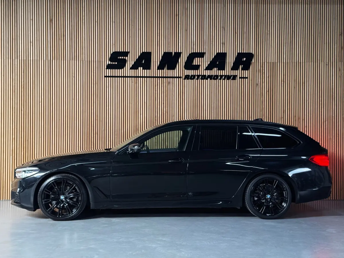 520i M-Sport BLACK PACK|PANO|H&K|HUD|BMW Display-Key|AMBIENT|E-ZETEL MEMORY|20 inch