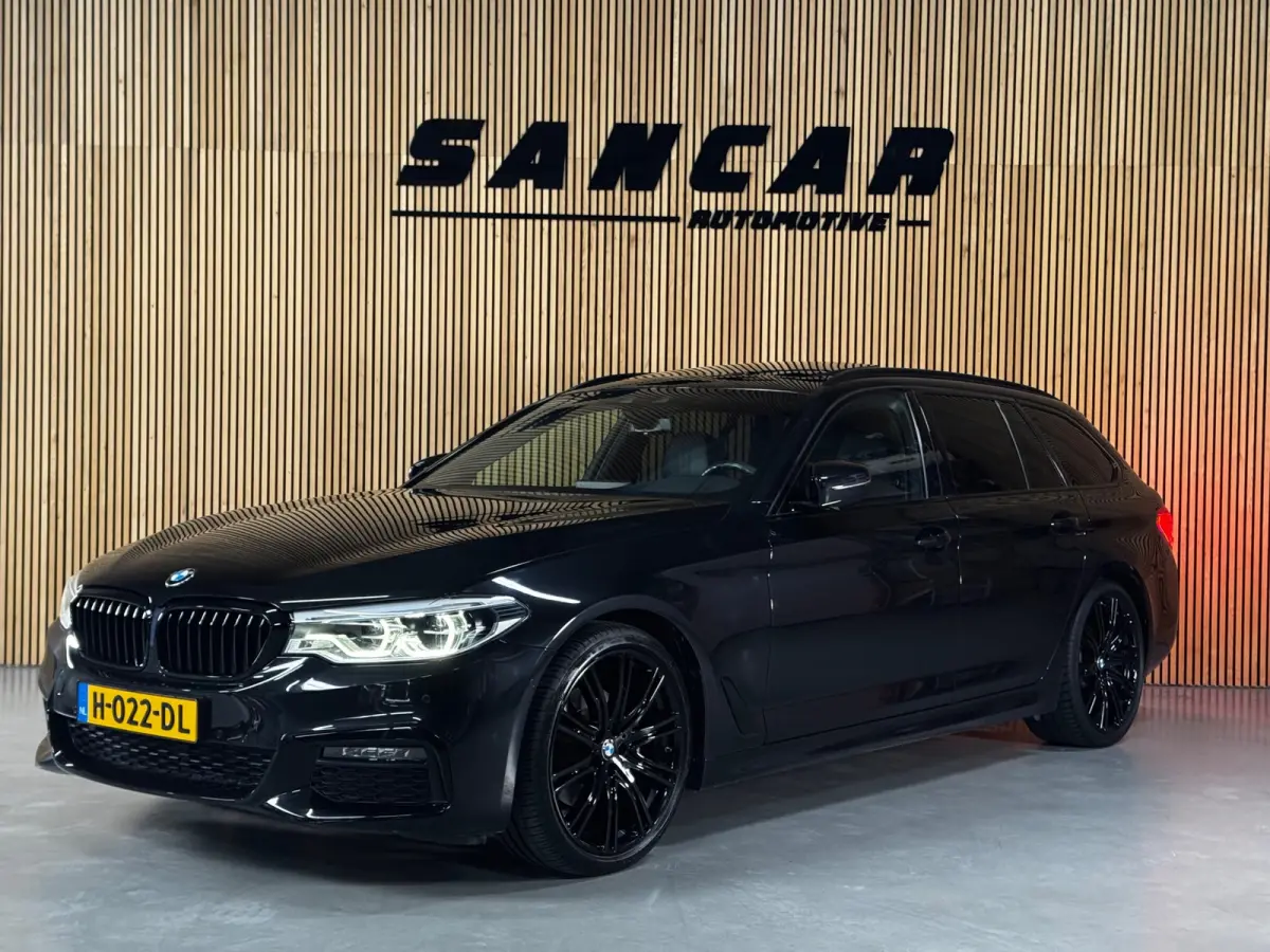520i M-Sport BLACK PACK|PANO|H&K|HUD|BMW Display-Key|AMBIENT|E-ZETEL MEMORY|20 inch