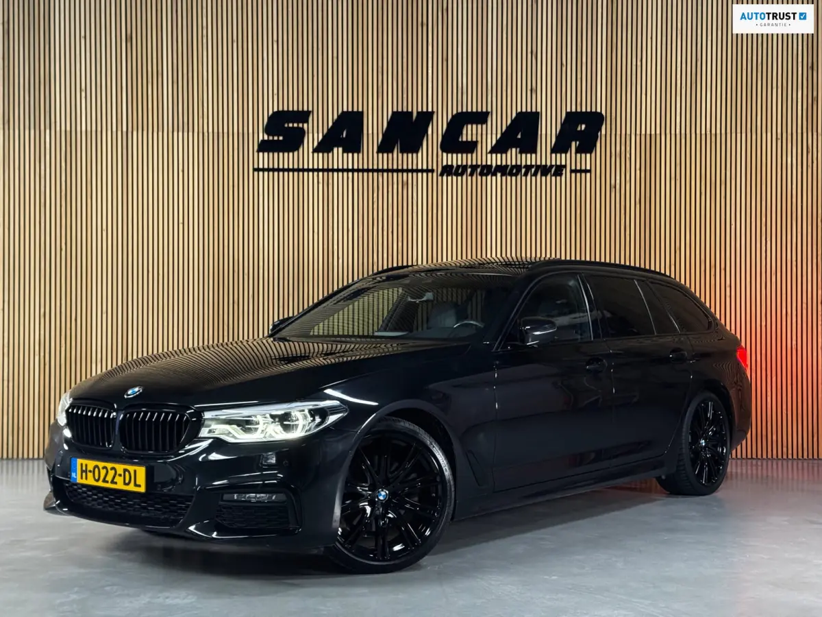 520i M-Sport BLACK PACK|PANO|H&K|HUD|BMW Display-Key|AMBIENT|E-ZETEL MEMORY|20 inch