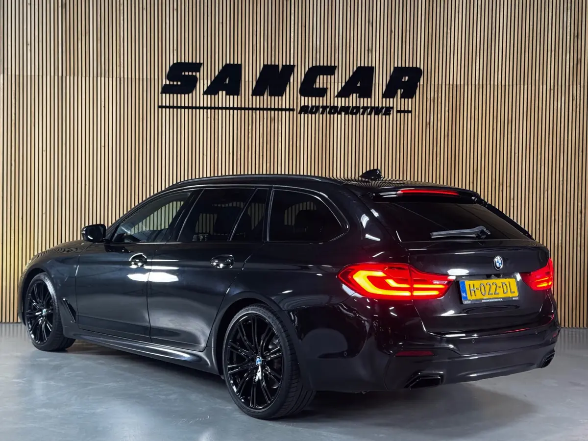 520i M-Sport BLACK PACK|PANO|H&K|HUD|BMW Display-Key|AMBIENT|E-ZETEL MEMORY|20 inch