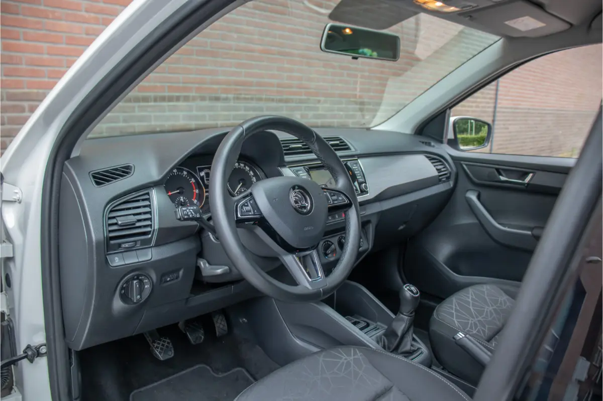 1.0 TSI Clever, Origineel NL, Navigatie, PDC, Airco, Cruise control.