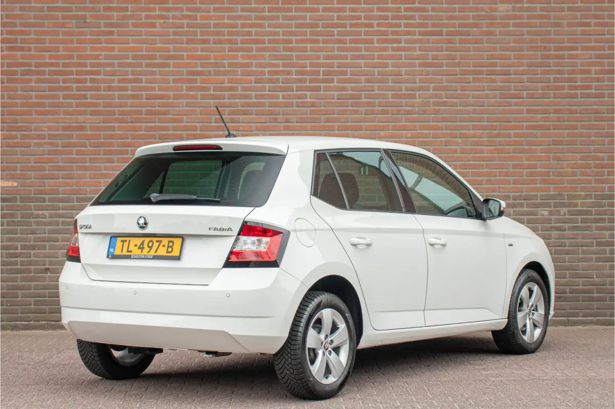 1.0 TSI Clever, Origineel NL, Navigatie, PDC, Airco, Cruise control.