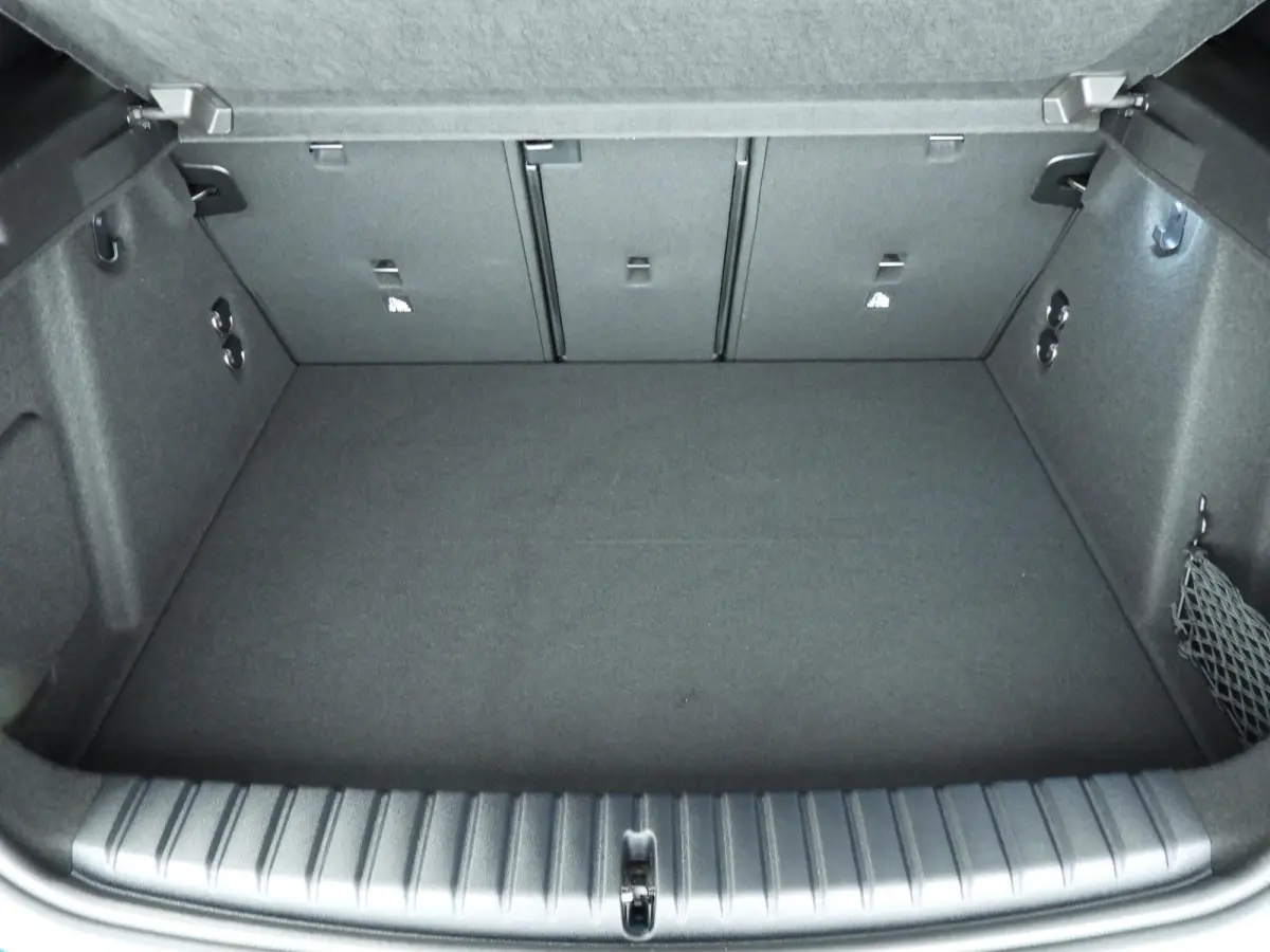 5-deurs M135 xDrive | M-Sportpakket | LED | Navigatie | Active cruise | Sportstoelen | Elektr. zetels | DAB | Harman-kardon sound | Alu 19 inch