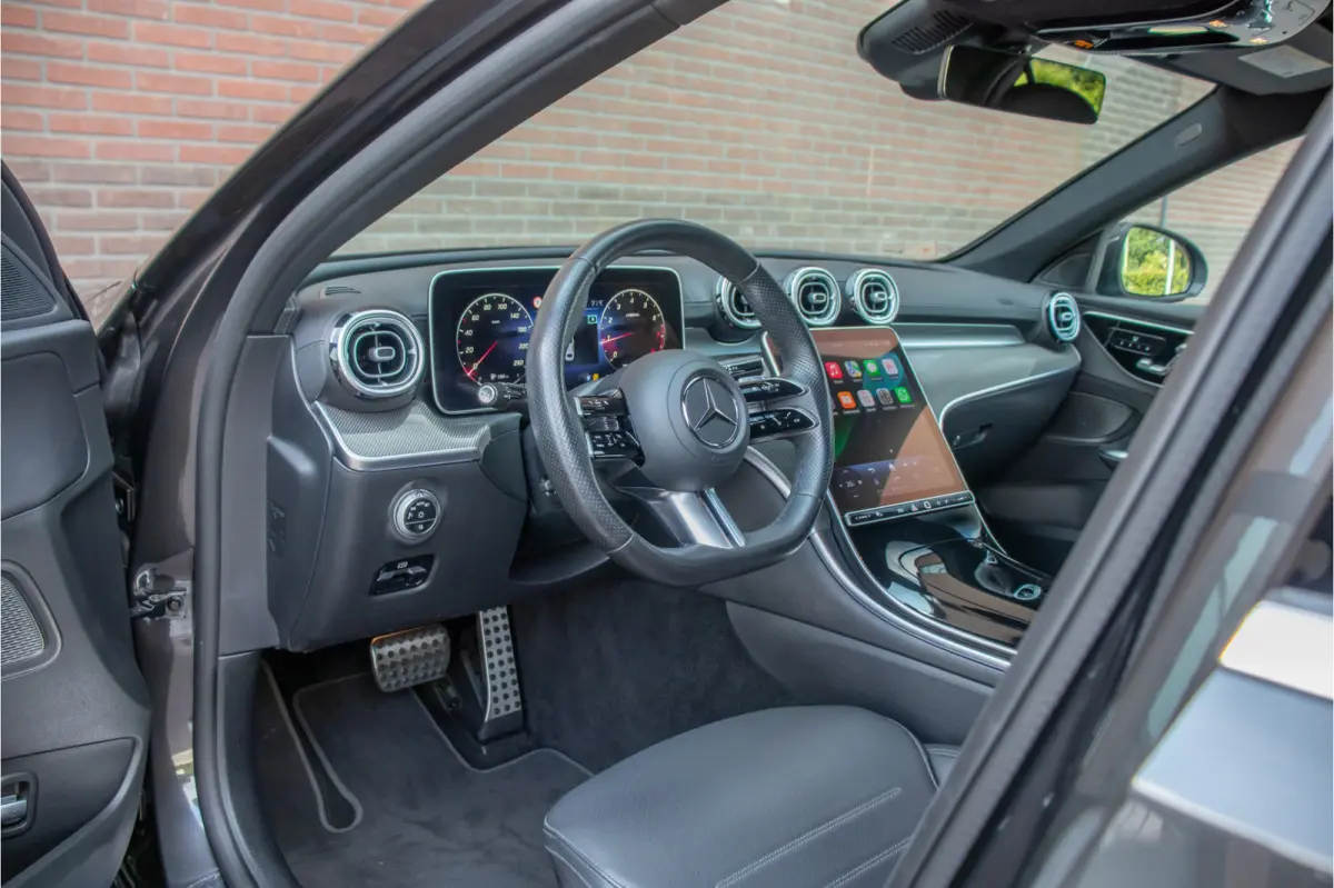 180 AMG Line, Origineel NL, 360 Camera, Memory, Augmented Reality, Leder, Keyless, Sfeerverlichting.