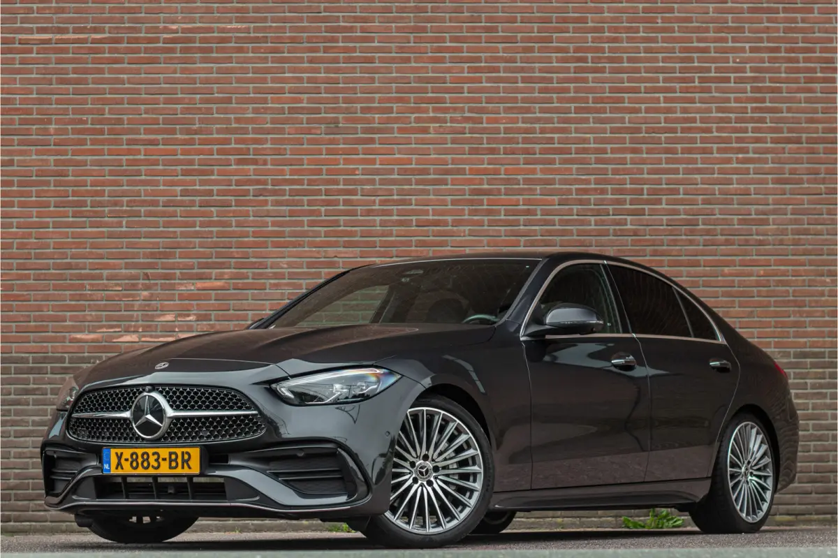 180 AMG Line, Origineel NL, 360 Camera, Memory, Augmented Reality, Leder, Keyless, Sfeerverlichting.