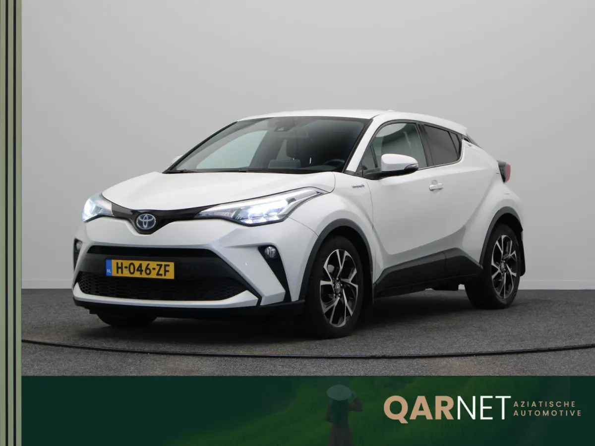 1.8 Hybrid Dynamic | Automaat | All season | LED | Active cruise control | achteruitrij camera |